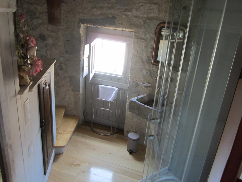 Chambre D'Hotes La Tour De Brazalem Nerac Room photo